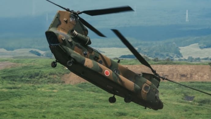 沖縄タイムス｢中学校の陸上コーチが校内で自衛隊ヘリの体験搭乗チラシを配っていました｣