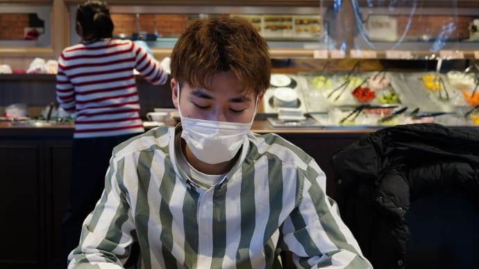 長男と昼食、バイク屋、自転車散歩