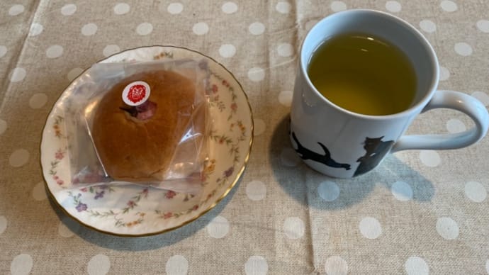 さくら餡で餡バターパンは、美味!