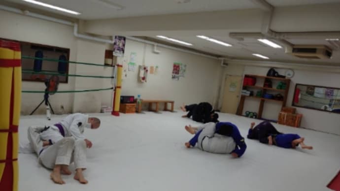 (月)ブラジリアン柔術クラス19:30〜