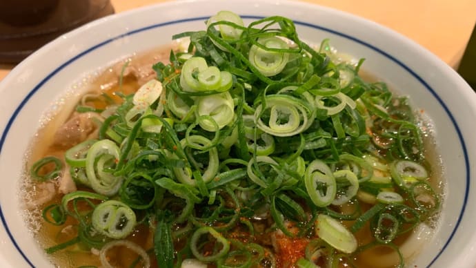 うどんの「ウエスト渡辺通り店」に行きました。