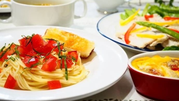 ♪完熟トマトのパスタ&蒸し鶏のサラダ♪