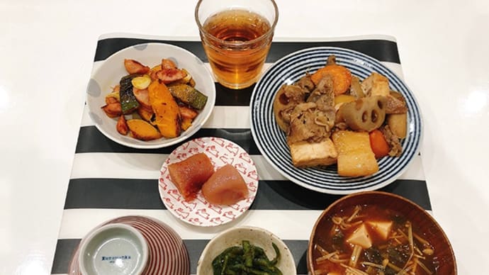 豚肉と根菜の煮物と、父のお土産の明太子で夜ごはん