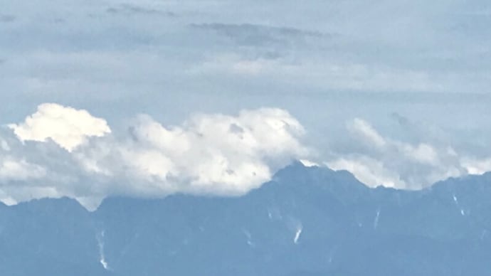 山の日の山