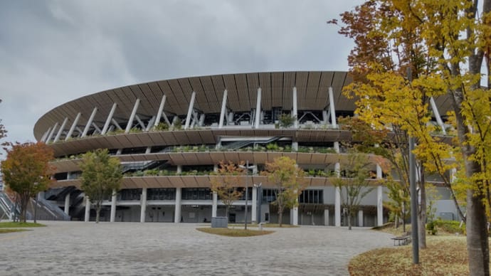 国立競技場の周りを散歩