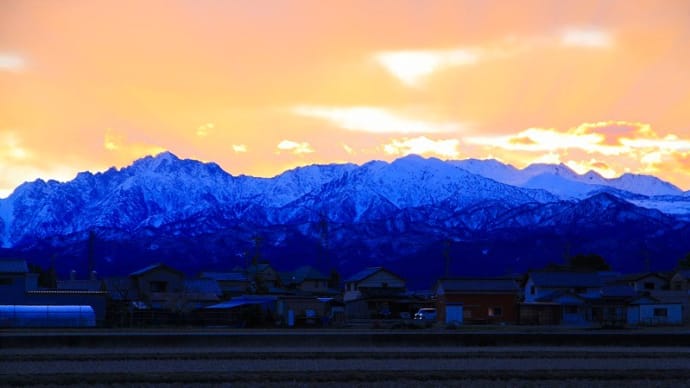 朝焼け。。。(北アルプス立山連峰)