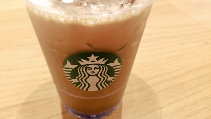 朝はスタバ、夜はモンマスティーで報告会。
