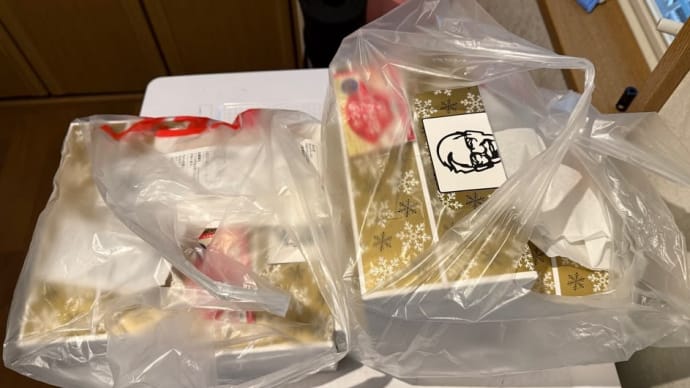 ケンタのお重、パッケージが違う（ ; ; ）
