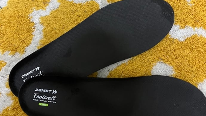 かかとの奥の痛みとインソールの効果