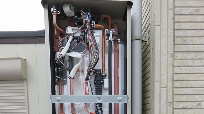 千葉県：千葉市緑区あすみが丘にて、エコキュート用リモコン配線新設配管工事