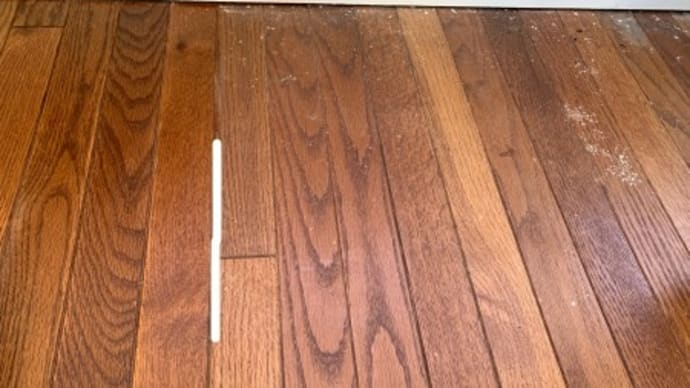 床を磨く