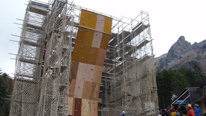 赤岳鉱泉 アイスキャンディー設営作業