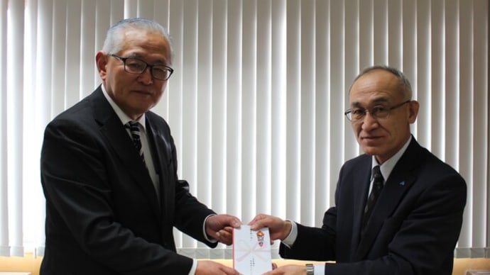 二本松優良申告法人つどい様から歳末助け合い募金を頂戴しました。