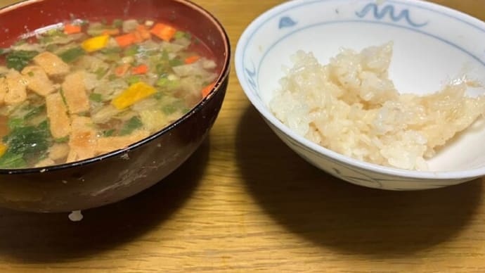 朝から雪で一気に冷え込んだ