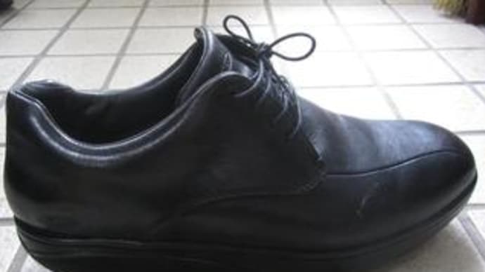 進化したマサイ族の靴  2011.9.30