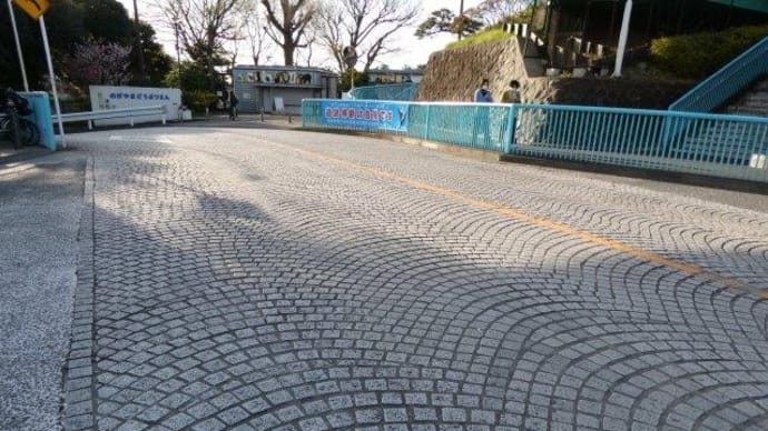 横浜の石畳 歴史感じます