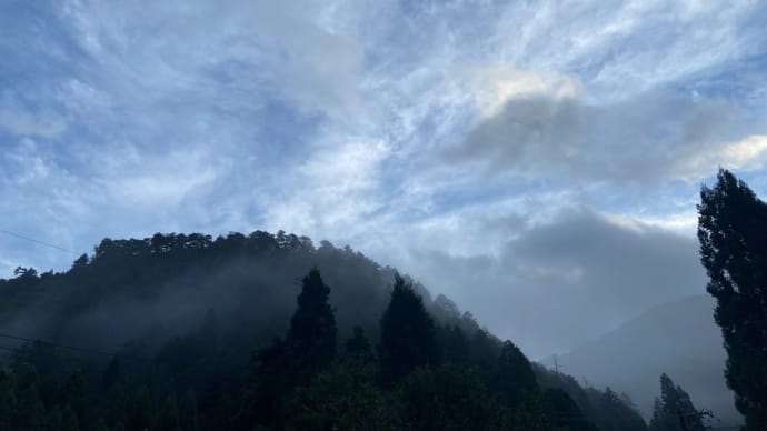 6時前の空〜💖