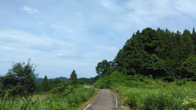 青空の峠越えドライブ