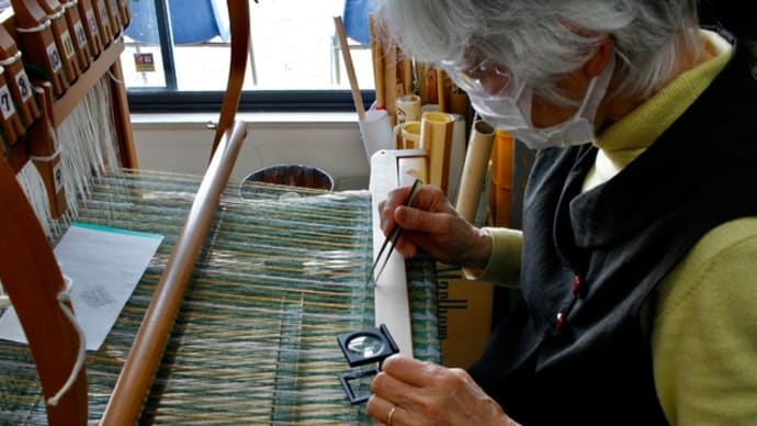 8枚綜絖使用でアルパカ糸を織る
