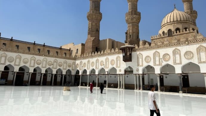 エジプト2日め-5 ＜白い大理石がまぶしいアズハル・モスク＞