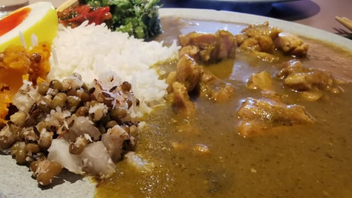 『三茶のコワーキングスペース内にてスリランカカレーを・・・』