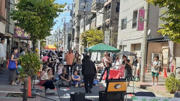深川資料館通り「美楽市」