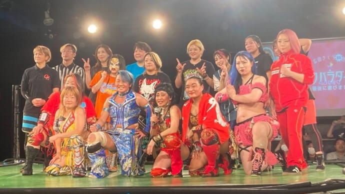 女子プロレスとポストカード