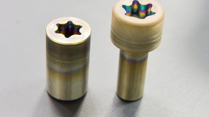 オリジナル64鍛造チタンボルト PVD GOLD
