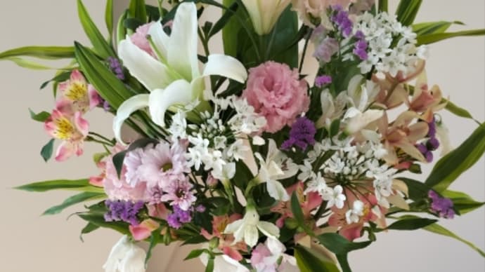 キリスト教会講壇の花