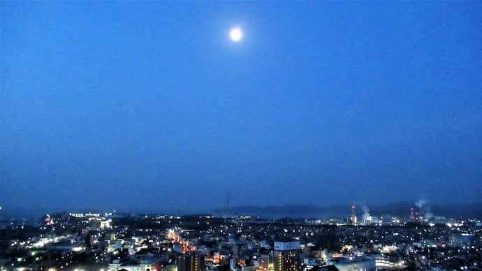 今朝は少し足を延ばして赤穂市の雄鷹台山に登って来ました ・・・