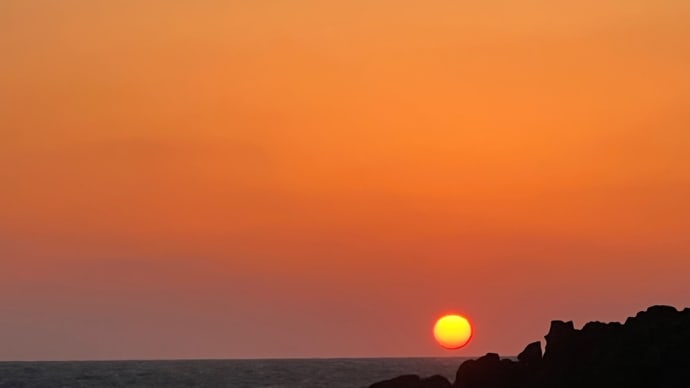 藍ケ江の夕方の海と空と夕日☀️ 快晴です☀️