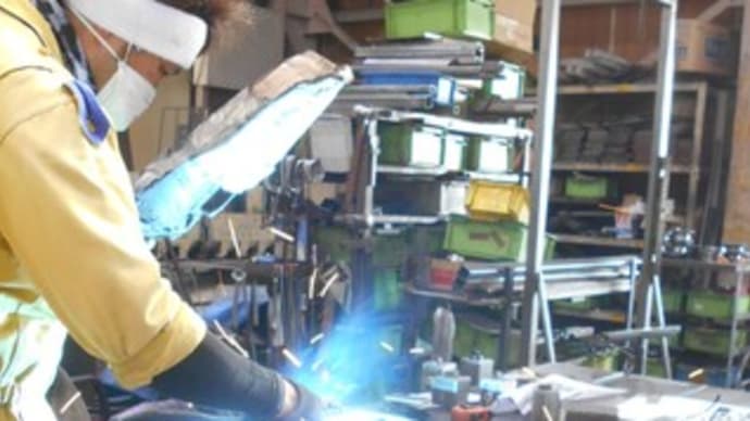 面格子を製作中です!