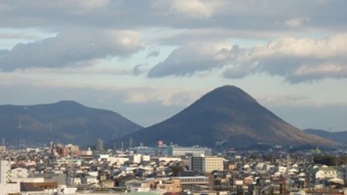 飯野山のお姿