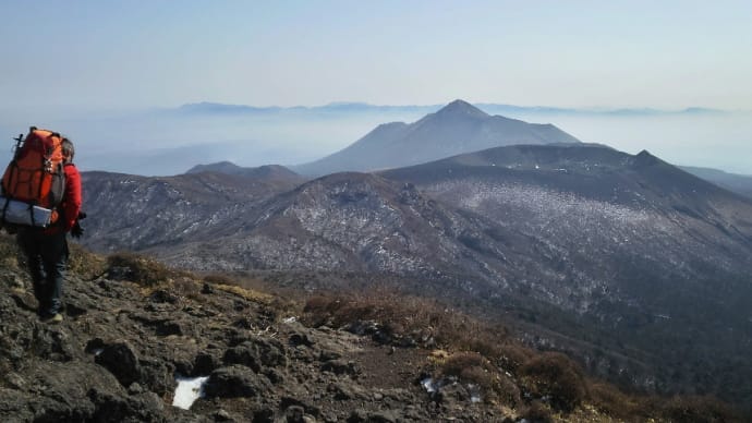 27日.雪の残る快晴の韓国岳へ