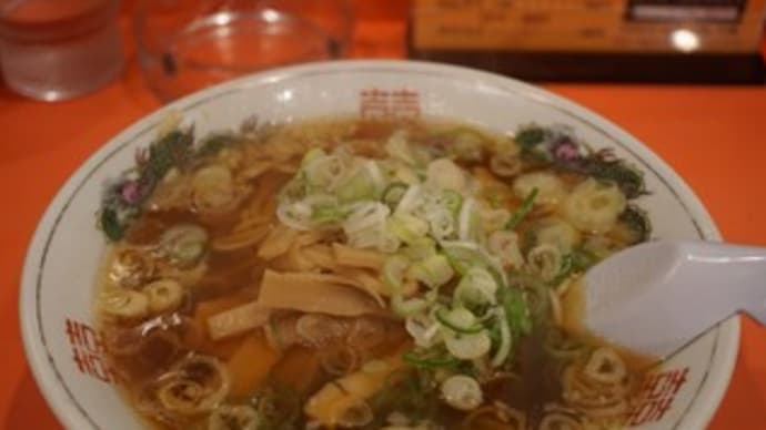 19330【初訪】 一楽 「中華そば」@富山 9月27日 昭和27年創業の老舗!今夜も熟年が集う〆のラーメン!