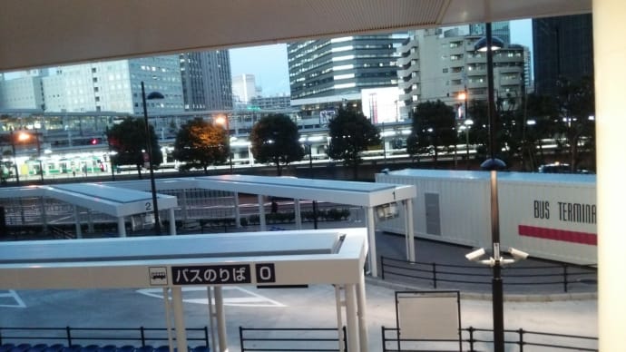 大崎駅西口、高速バスターミナル付近