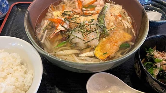 「板前の台所 よし田」の秋田名物・海老おろし稲庭うどん!