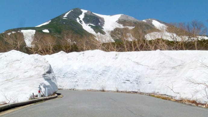 初夏の･･･乗鞍岳エコーライン･･･雪壁･･･Snow Wall･･･を見ながら天空散歩