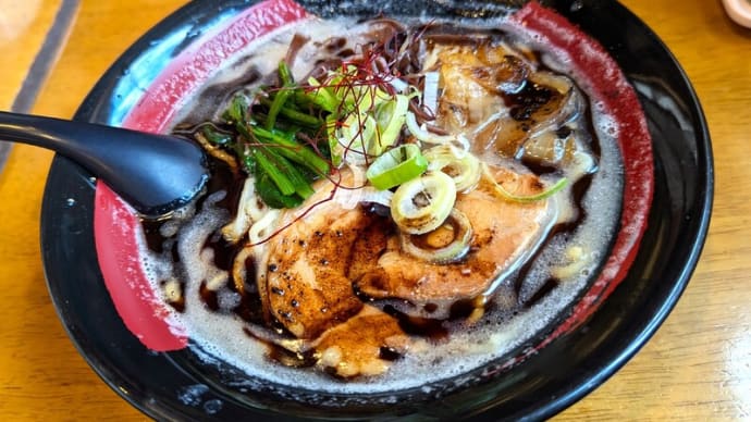 平打ちつけ麺結まーる@都賀 濃厚&熊本風の限定「黒マー油とんこつらーめん」✖数量限定「牛ステーキ丼」で超大満足!