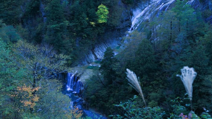●白山白川郷ホワイトロード　姥が滝　しりたか滝　かもしか滝　ふくべの大滝　岩底の滝　三方岩岳