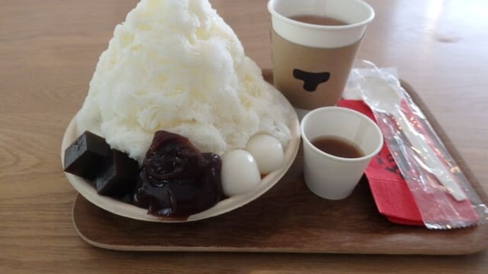 トラヤあんスタンド あんペーストかき氷 練乳