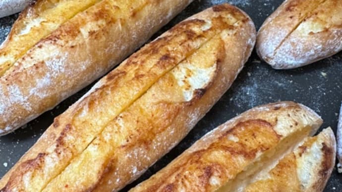 久しぶりの営業日です‼️明太子フランス焼きました‼️