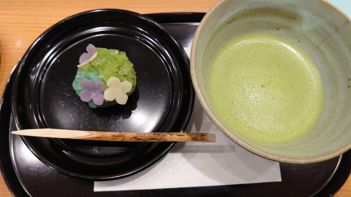 抹茶が飲みたくなりまして。