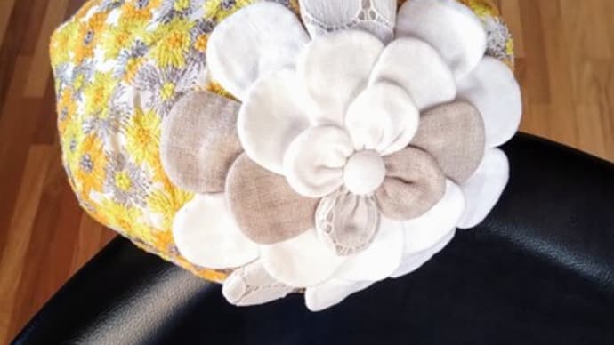 刺繍レースのお花ベレー
