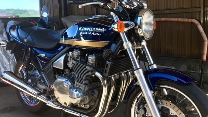 ゼファー号タイヤ交換♪(kawasaki ZEPHYR1100RS)