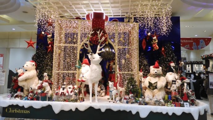 タカシマヤのクリスマスとガーデンパレスのツリー