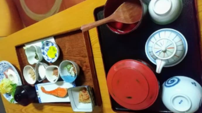 朝食、そして……