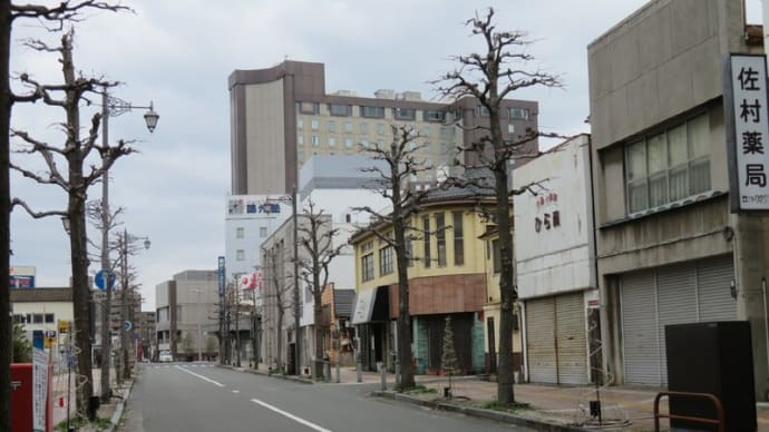 大合併前までは県第二の人口を擁した企業城下町を歩く