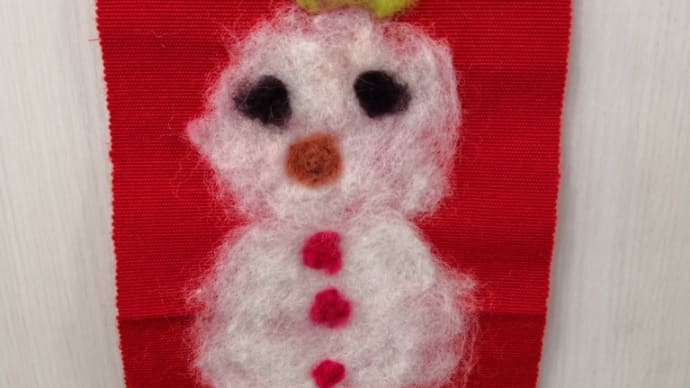 10月パレットテラス 羊毛フェルト刺繍タペストリー