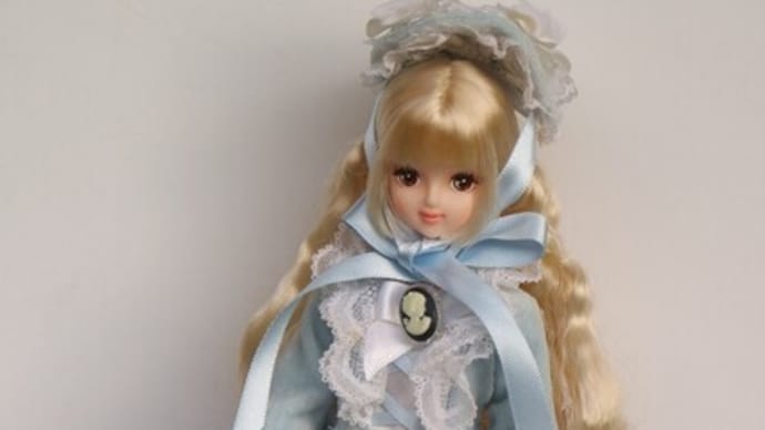 アンティーク風ドレスxお楽しみドールたまき